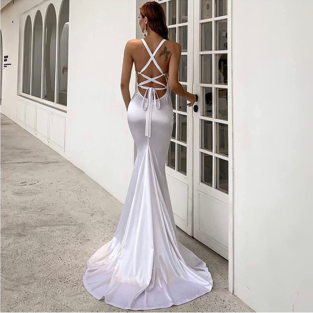 Women’s Neck Crisscross Satin Maxi Prom Dress, Sequin Sleeveless